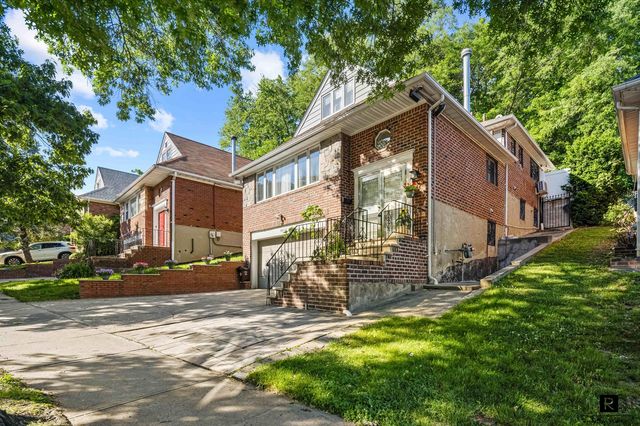 69-07 Little Neck Parkway, New York City, NY 11004