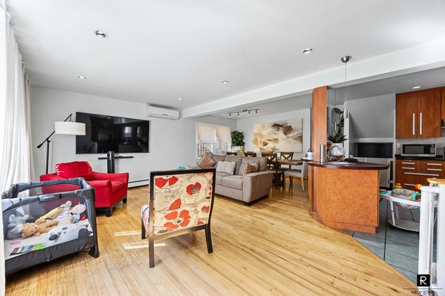 69-07 Little Neck Parkway, New York City, NY 11004