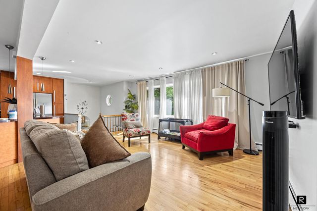 69-07 Little Neck Parkway, New York City, NY 11004