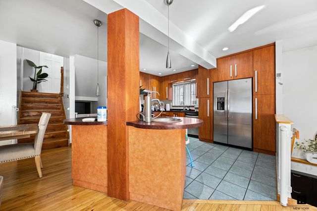69-07 Little Neck Parkway, New York City, NY 11004