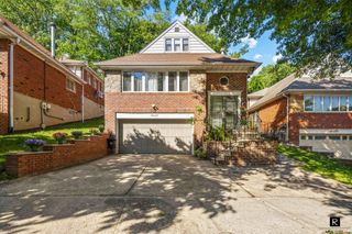 69-07 Little Neck Parkway, New York City, NY 11004