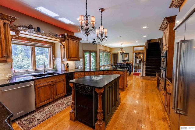 13644 Seward Circle, Omaha, NE 68154