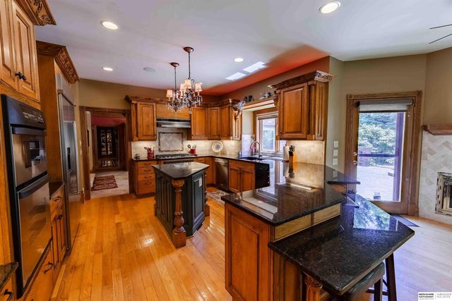 13644 Seward Circle, Omaha, NE 68154