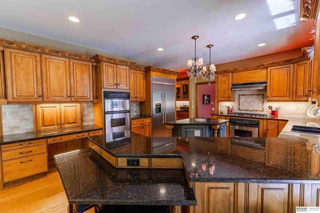 13644 Seward Circle, Omaha, NE 68154