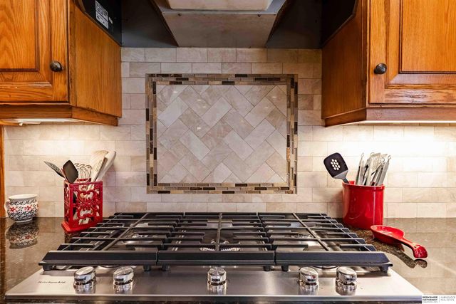 13644 Seward Circle, Omaha, NE 68154