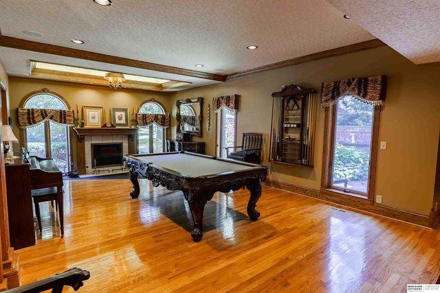 13644 Seward Circle, Omaha, NE 68154