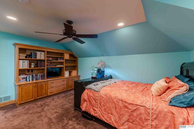 13644 Seward Circle, Omaha, NE 68154