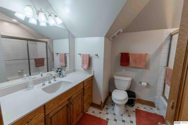 13644 Seward Circle, Omaha, NE 68154