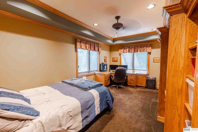 13644 Seward Circle, Omaha, NE 68154