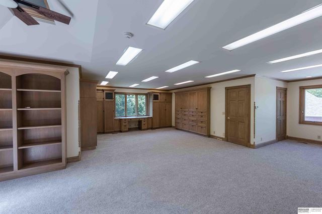 13644 Seward Circle, Omaha, NE 68154
