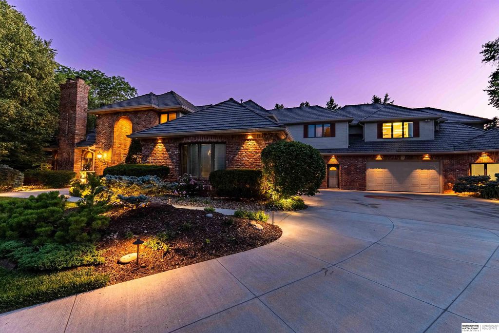 13644 Seward Circle, Omaha, NE 68154