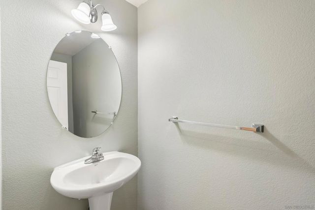 638 Sumner Way 4, Oceanside, CA 92058