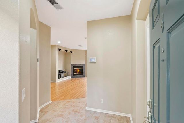 638 Sumner Way 4, Oceanside, CA 92058