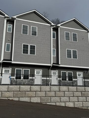 243 Echo Lake Road B11, Watertown, CT 06795