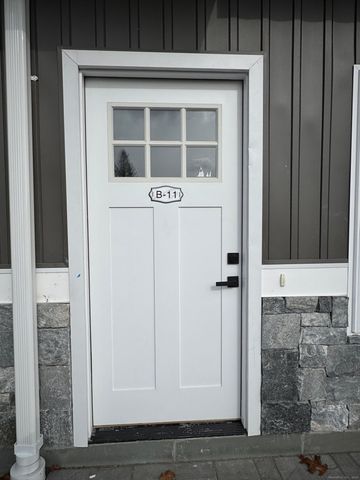 243 Echo Lake Road B11, Watertown, CT 06795