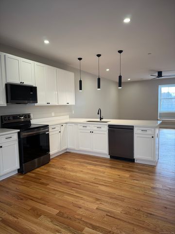 243 Echo Lake Road B11, Watertown, CT 06795