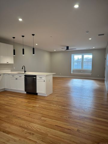 243 Echo Lake Road B11, Watertown, CT 06795