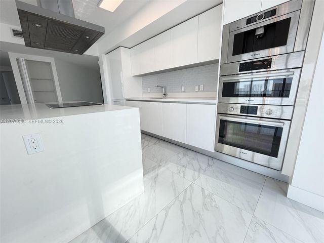 330 Sunny Isles Boulevard 5-1008, Sunny Isles Beach, FL 33160