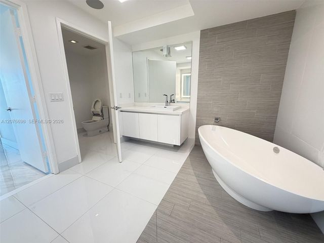 330 Sunny Isles Boulevard 5-1008, Sunny Isles Beach, FL 33160
