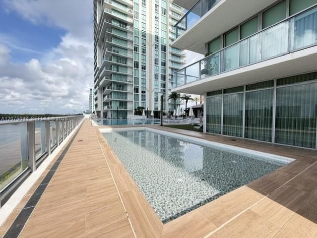 330 Sunny Isles Boulevard 5-1008, Sunny Isles Beach, FL 33160