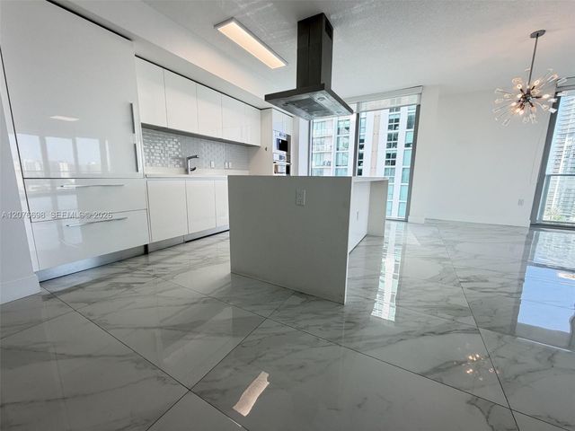 330 Sunny Isles Boulevard 5-1008, Sunny Isles Beach, FL 33160
