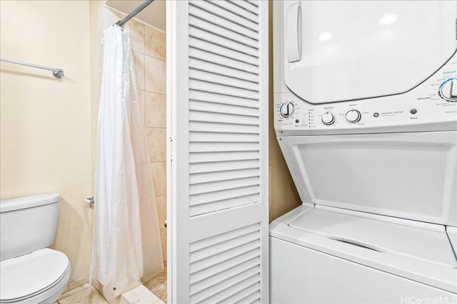 1212 Punahou Street 2005, Honolulu, HI 96826