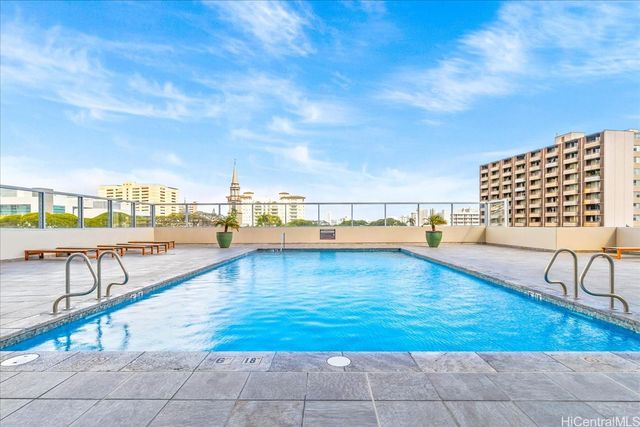 1212 Punahou Street 2005, Honolulu, HI 96826