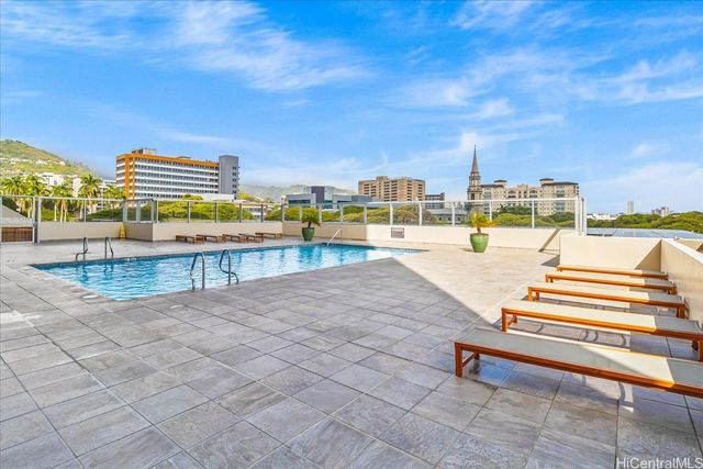 1212 Punahou Street 2005, Honolulu, HI 96826