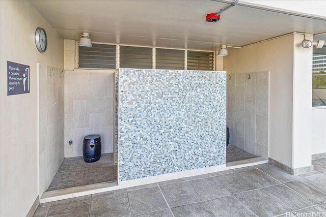 1212 Punahou Street 2005, Honolulu, HI 96826