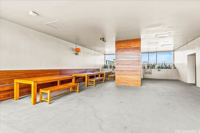 1212 Punahou Street 2005, Honolulu, HI 96826