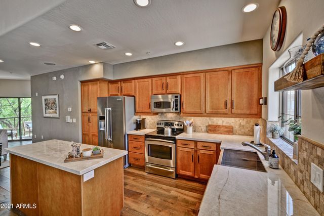 3935 E ROUGH RIDER Road 1360, Phoenix, AZ 85050