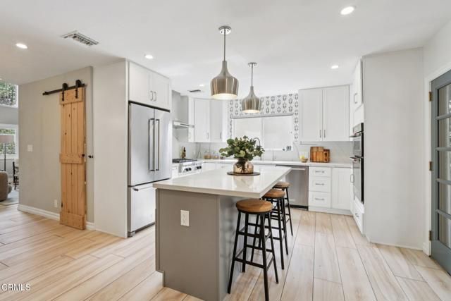 5853 Canyonside Road, La Crescenta, CA 91214