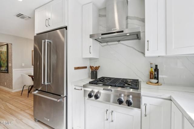 5853 Canyonside Road, La Crescenta, CA 91214