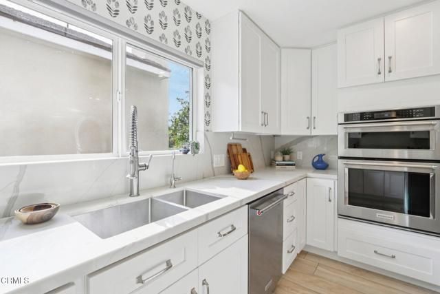 5853 Canyonside Road, La Crescenta, CA 91214