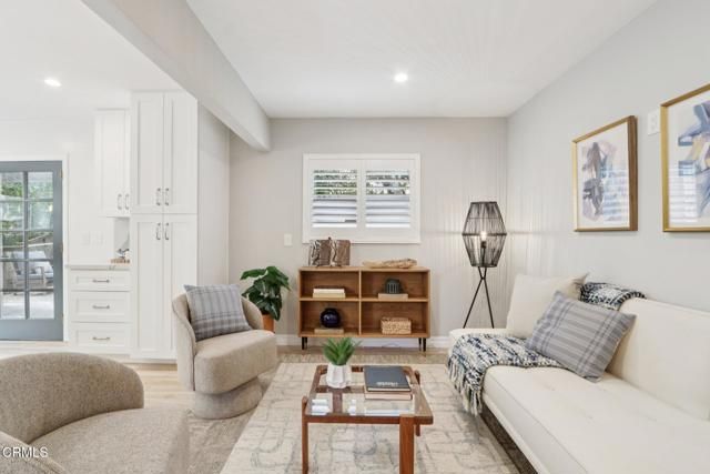 5853 Canyonside Road, La Crescenta, CA 91214