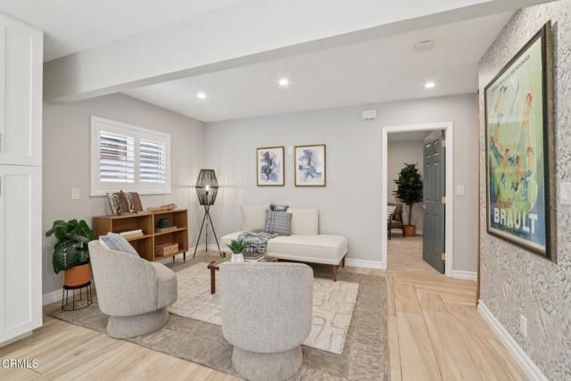 5853 Canyonside Road, La Crescenta, CA 91214