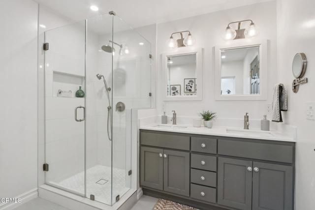 5853 Canyonside Road, La Crescenta, CA 91214