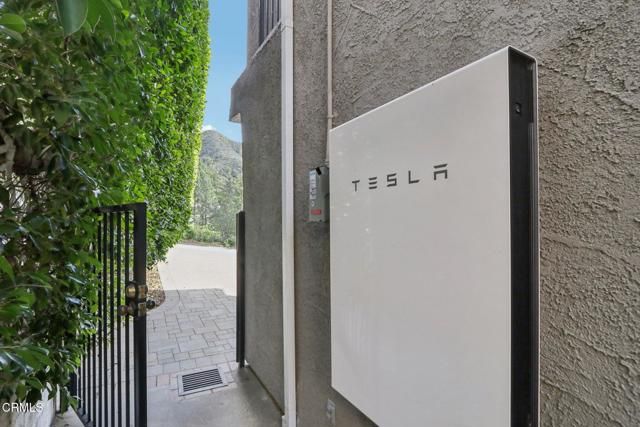 5853 Canyonside Road, La Crescenta, CA 91214