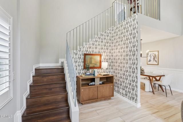 5853 Canyonside Road, La Crescenta, CA 91214