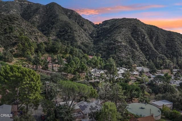 5853 Canyonside Road, La Crescenta, CA 91214