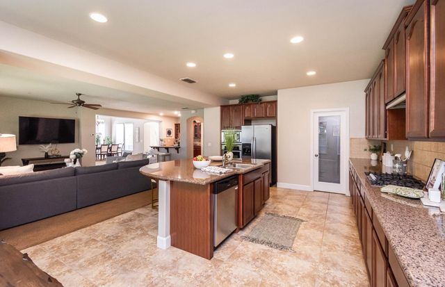 1548 Stoney Cross Ln, Lincoln, CA 95648