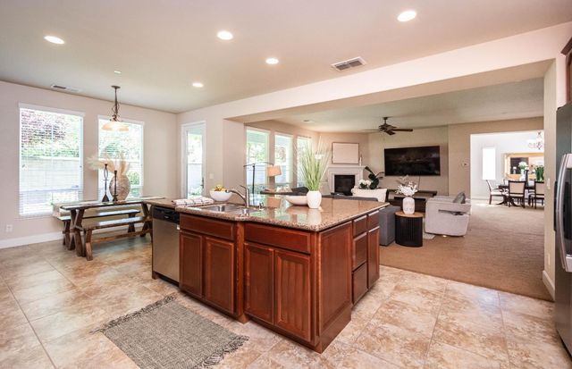 1548 Stoney Cross Ln, Lincoln, CA 95648