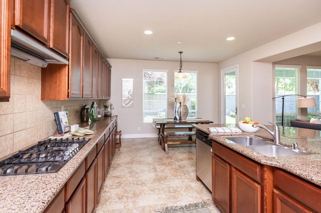 1548 Stoney Cross Ln, Lincoln, CA 95648