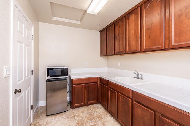 1548 Stoney Cross Ln, Lincoln, CA 95648