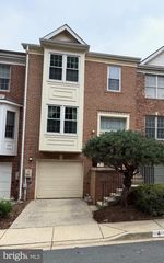 4 CARRIAGE WALK CT, Gaithersburg, MD 20879