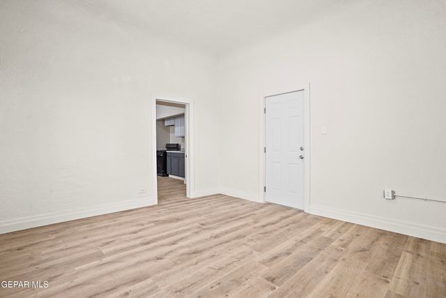 511 E Nevada Avenue B, El Paso, TX 79902