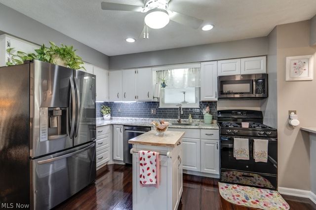 3896 Buckingham Drive, Brunswick, OH 44212