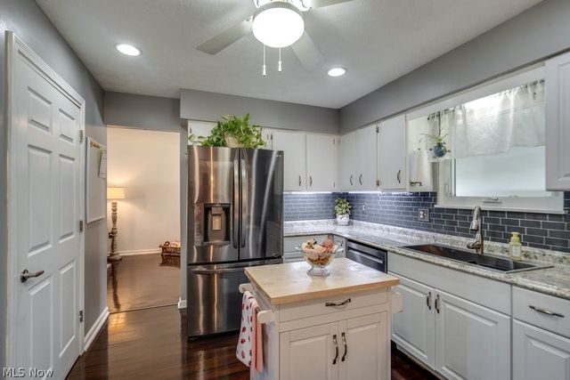 3896 Buckingham Drive, Brunswick, OH 44212