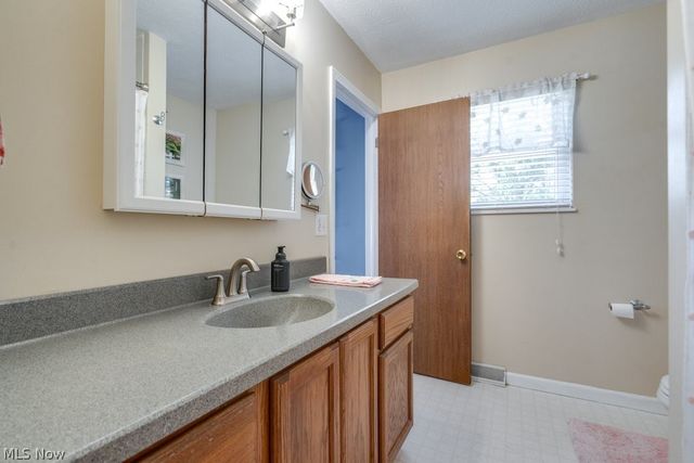 3896 Buckingham Drive, Brunswick, OH 44212
