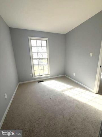 510 FAIRFAX LN, Herndon, VA 20170